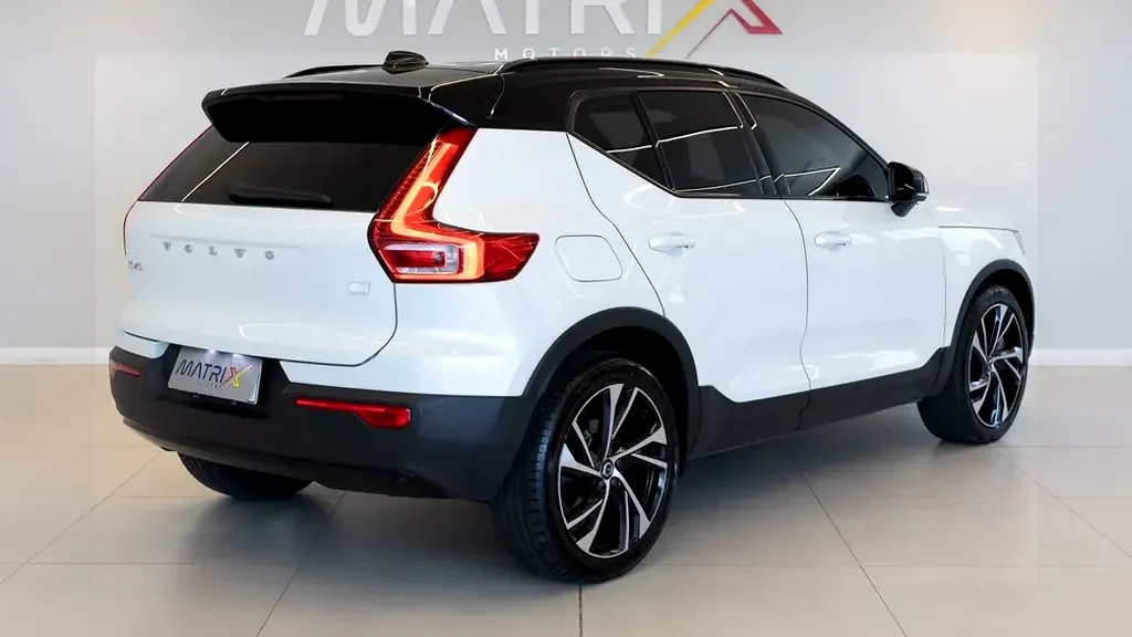 Volvo XC40 - Imagem 2