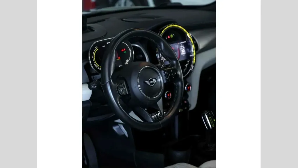 Mini Cooper SE - Imagem 4