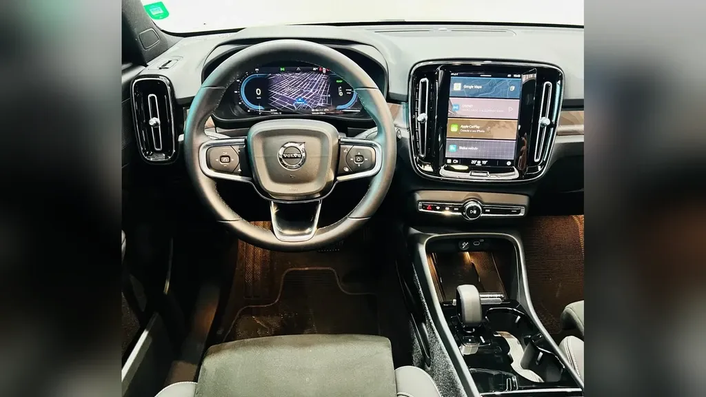 Volvo EX40 - Imagem 15
