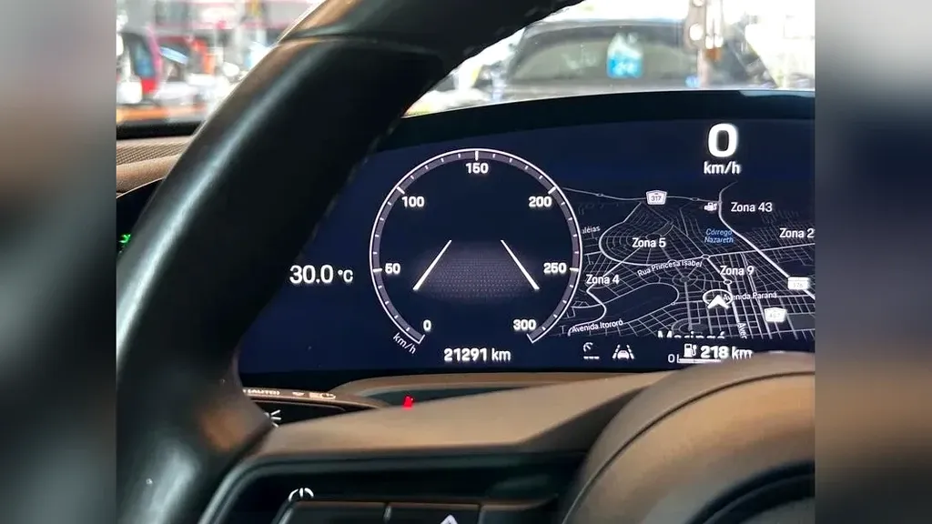 Porsche Taycan - Imagem 8