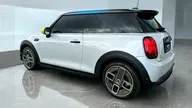 Mini Cooper SE - Miniatura 17