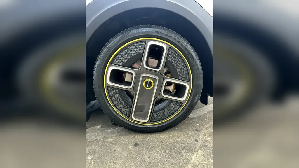 Mini Cooper SE - Imagem 10