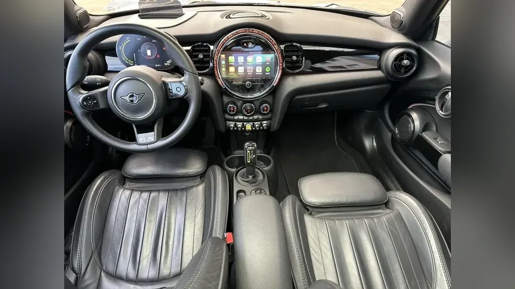 Mini Cooper SE - Imagem 18