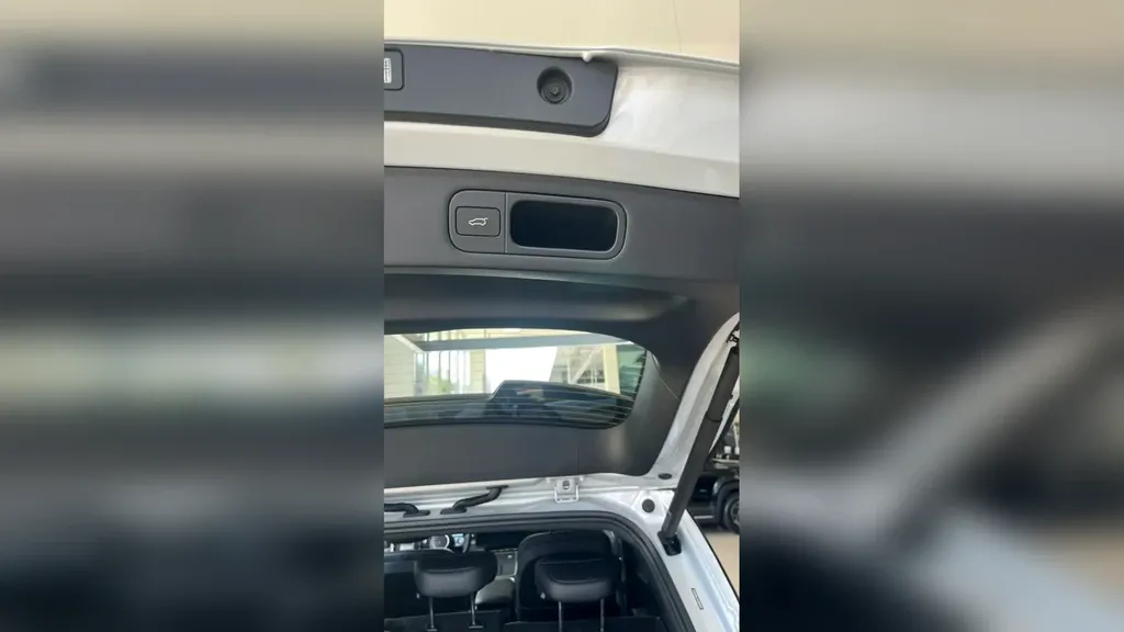 Chevrolet Captiva EV - Imagem 8