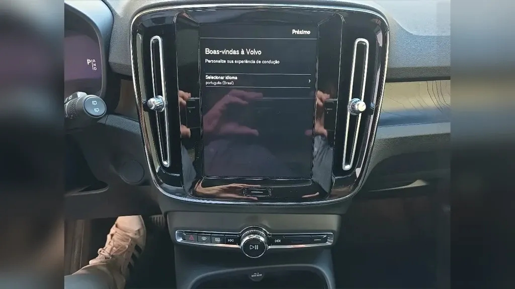 Volvo XC40 Recharge - Imagem 9