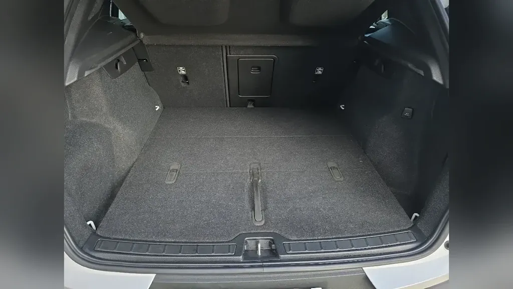 Volvo XC40 Recharge - Imagem 12