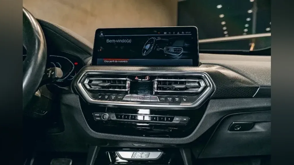 BMW IX3 - Imagem 9