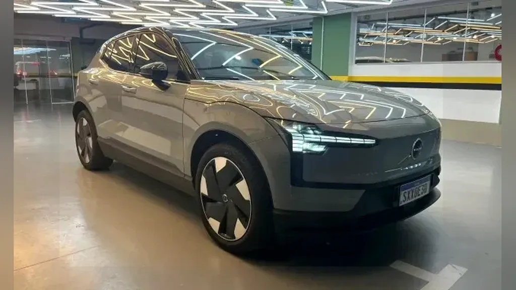 Foto de um volvo ex30