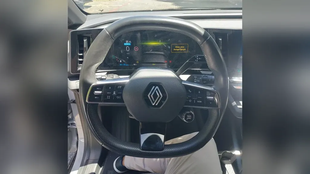 Renault Megane E-tech Electric - Imagem 17