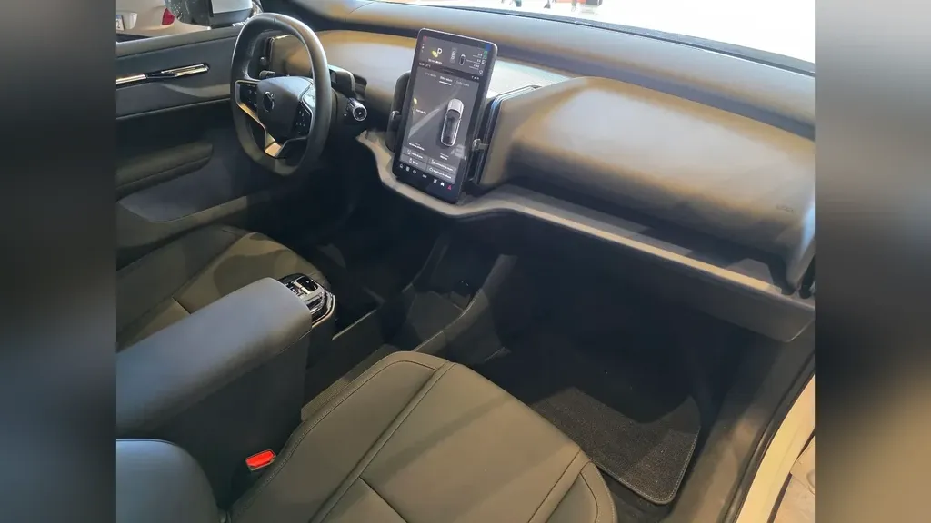 Volvo EX30 - Imagem 15