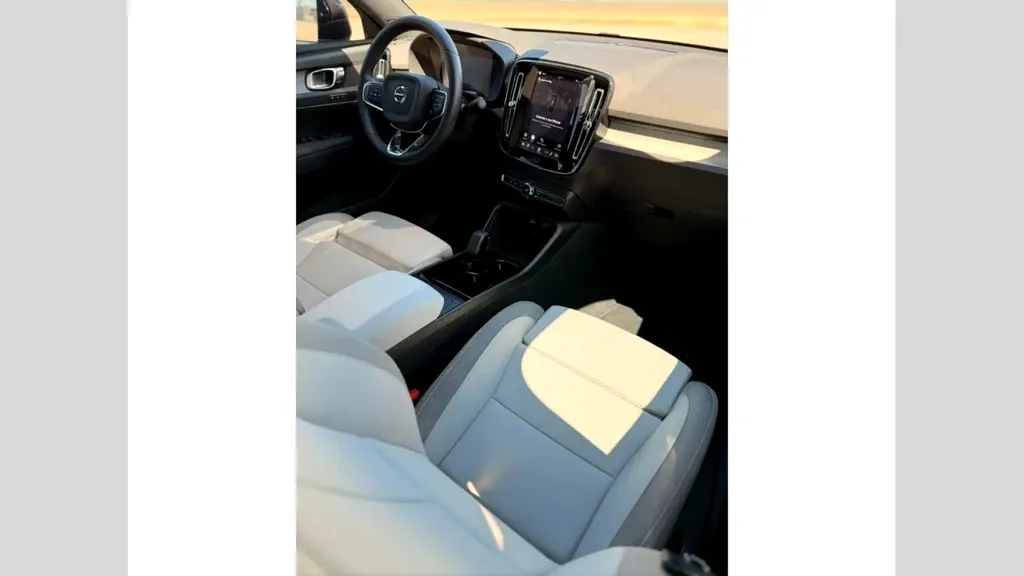 Volvo Ec40 - Imagem 13