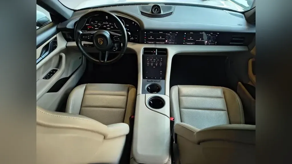 Porsche Taycan - Imagem 10