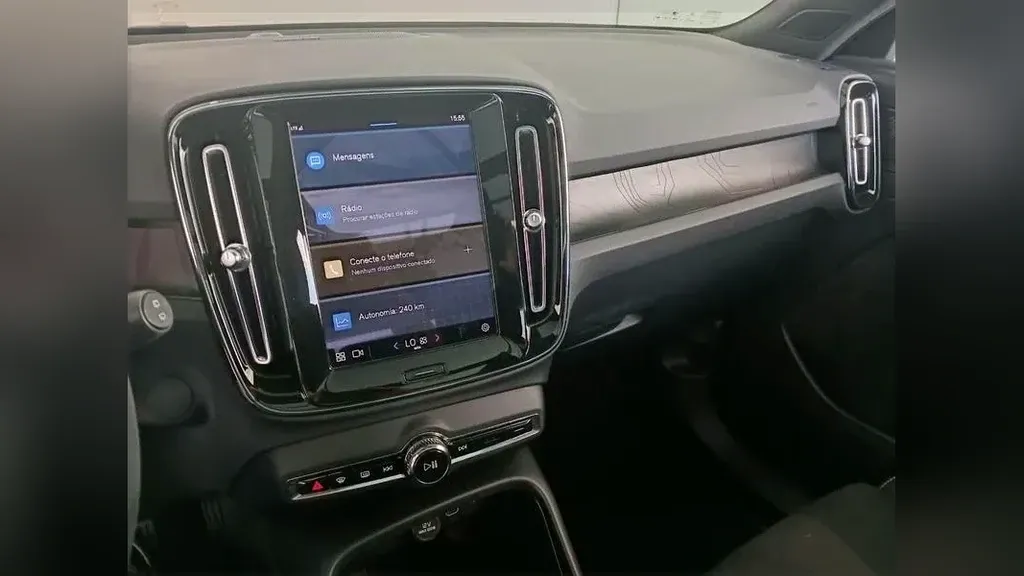 Volvo XC40 Recharge - Imagem 11