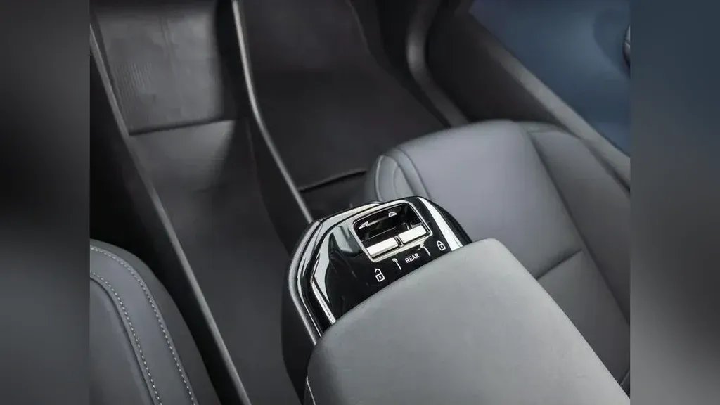 Volvo EX30 - Imagem 11