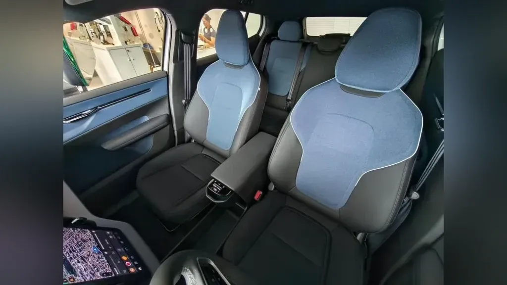 Volvo EX30 - Imagem 13