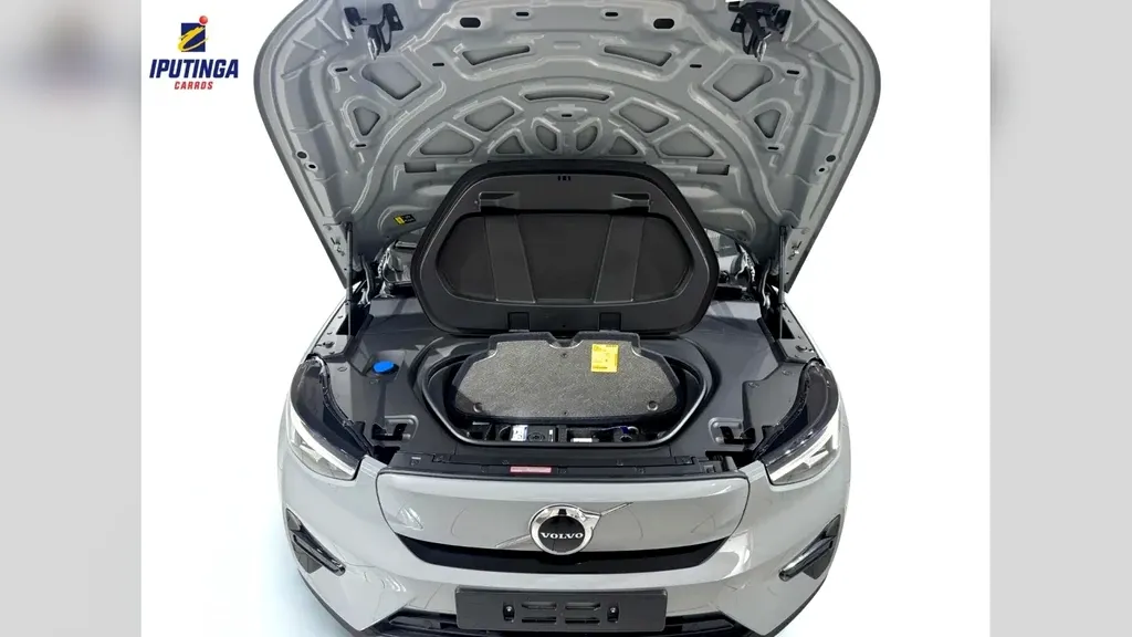 Volvo EX40 - Imagem 17