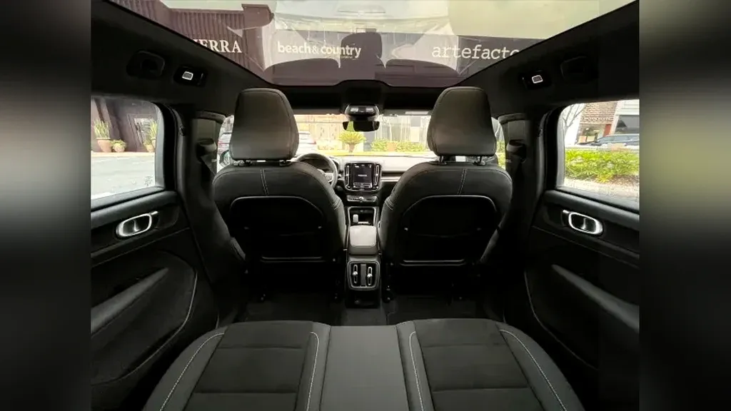 Volvo C40 Recharge - Imagem 15