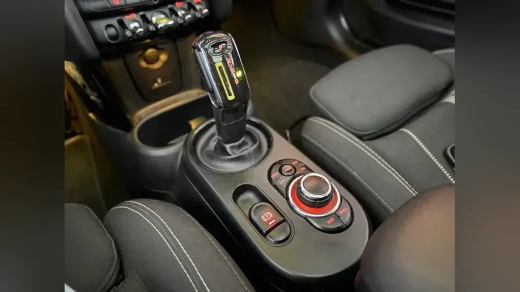 Mini Cooper SE - Imagem 8