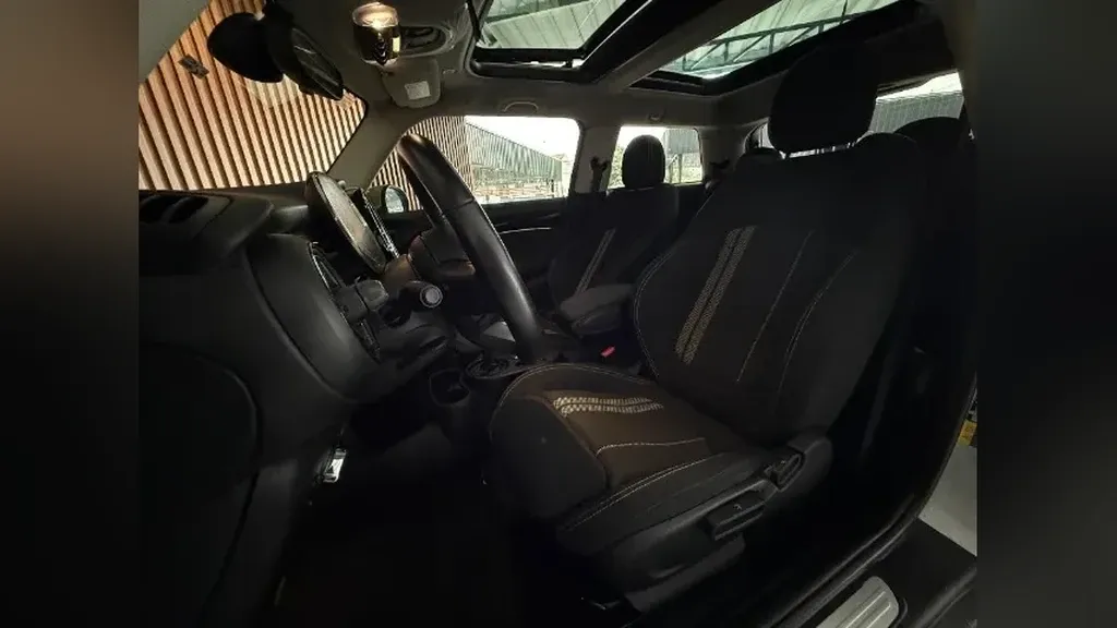 Mini Cooper SE - Imagem 9