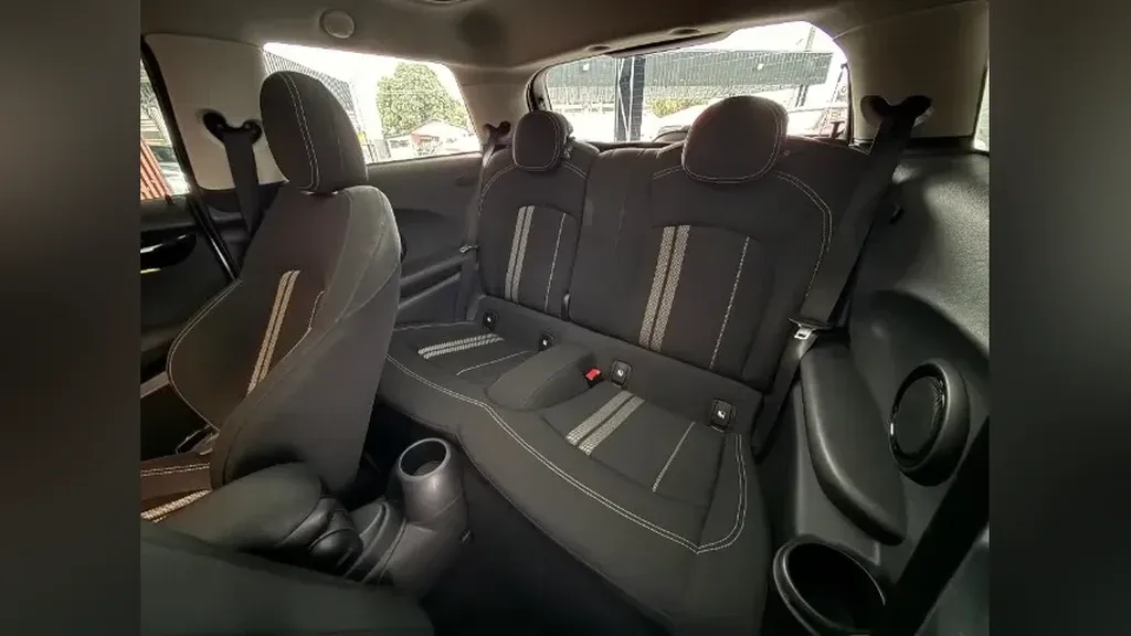 Mini Cooper SE - Imagem 10