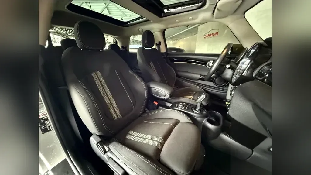 Mini Cooper SE - Imagem 11