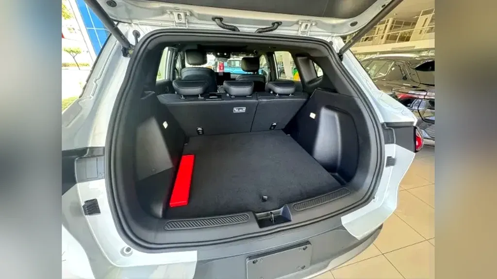 Chevrolet Captiva EV - Imagem 14