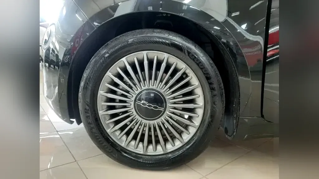 Fiat 500e - Imagem 7