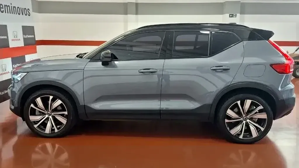 Volvo XC40 Recharge - Imagem 9