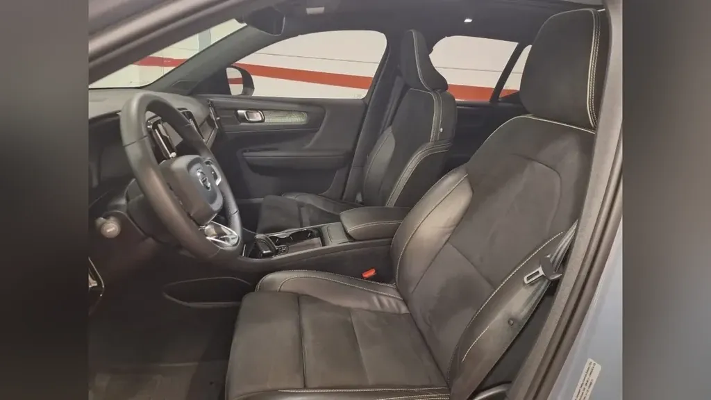 Volvo XC40 Recharge - Imagem 13