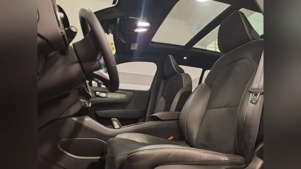Volvo XC40 Recharge - Imagem 15