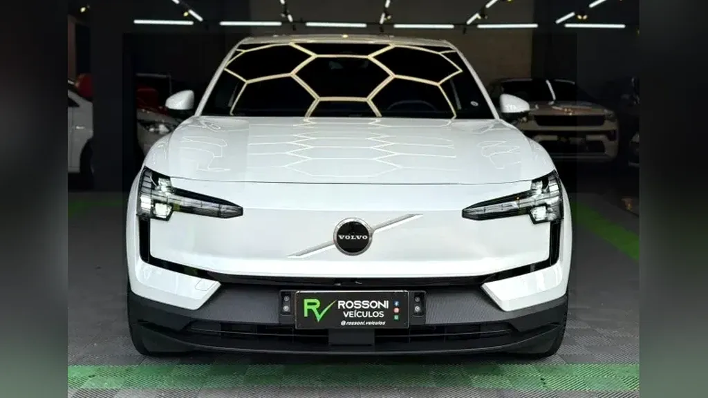 Volvo EX30 - Imagem 2