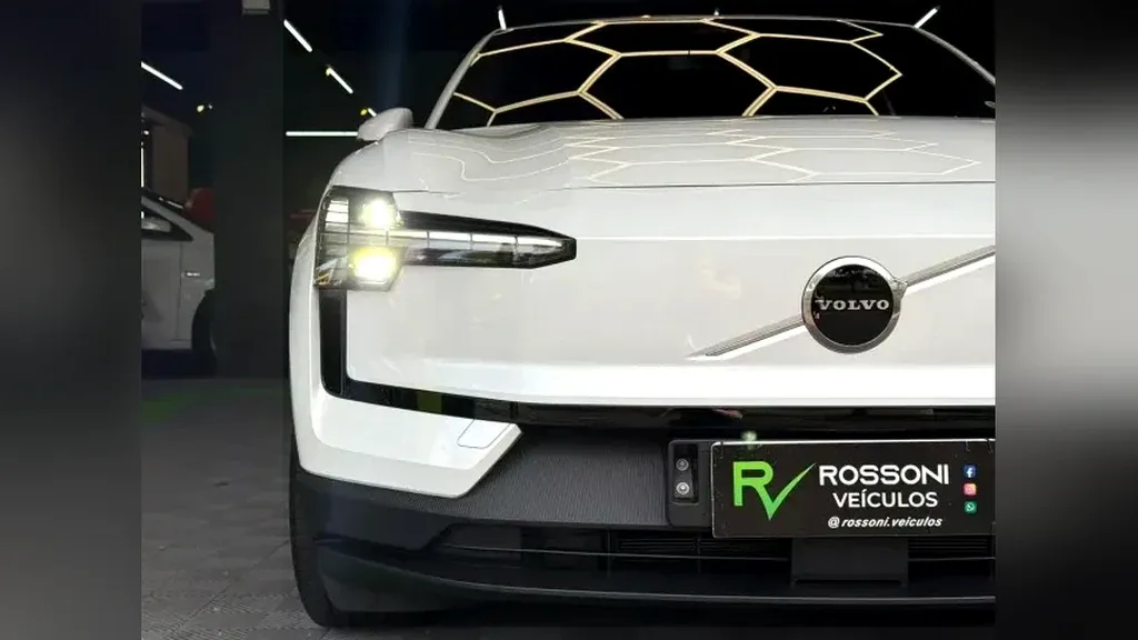 Volvo EX30 - Imagem 3