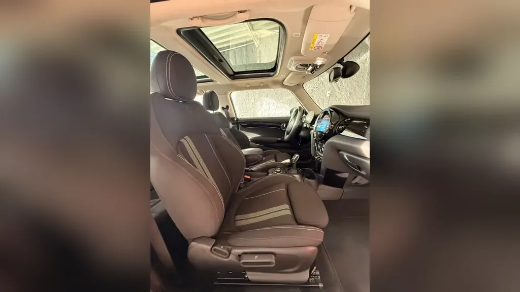 Mini Cooper SE - Imagem 14