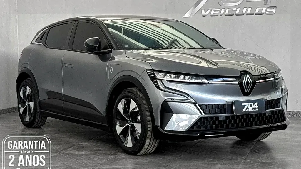 Foto de um renault megane e-tech electric