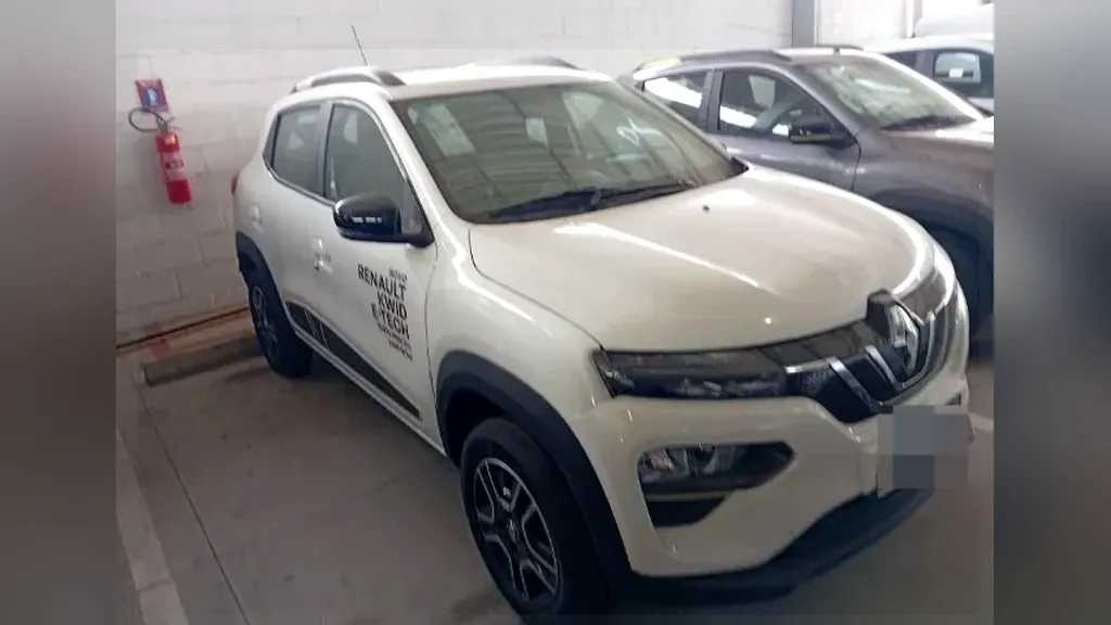Foto de um renault kwid e-tech electric
