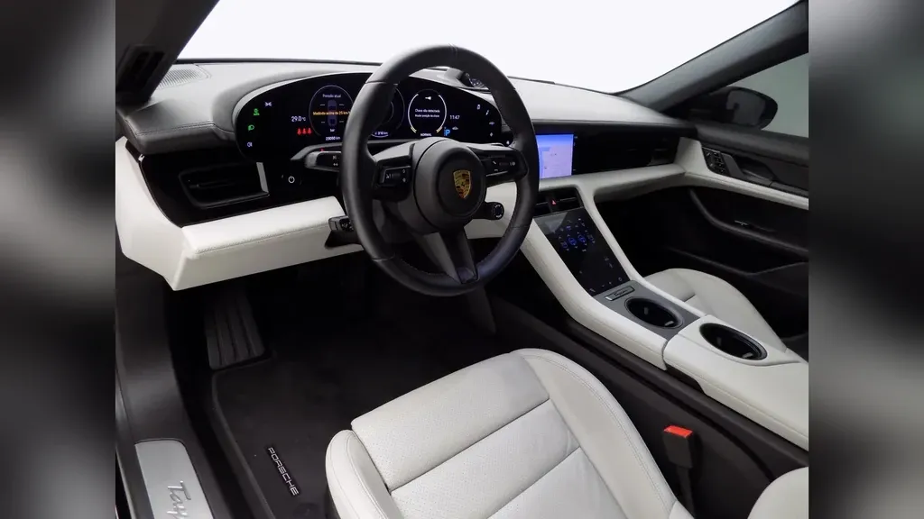 Porsche Taycan - Imagem 13