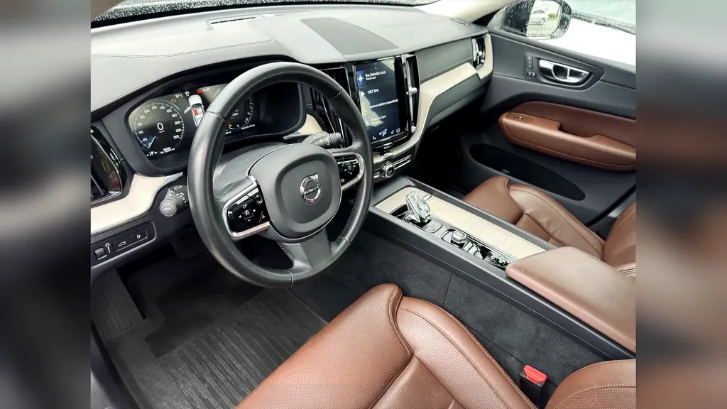 Volvo Xc60 - Imagem 9