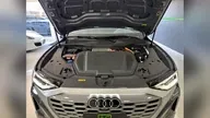 Audi Q8 Sportback E-tron - Miniatura 17