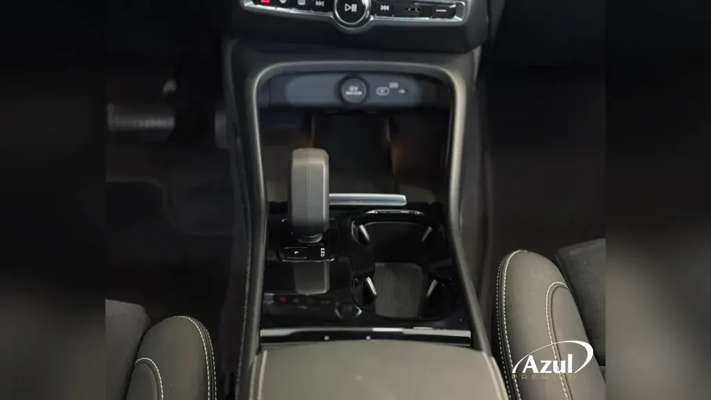 Volvo XC40 Recharge - Imagem 16
