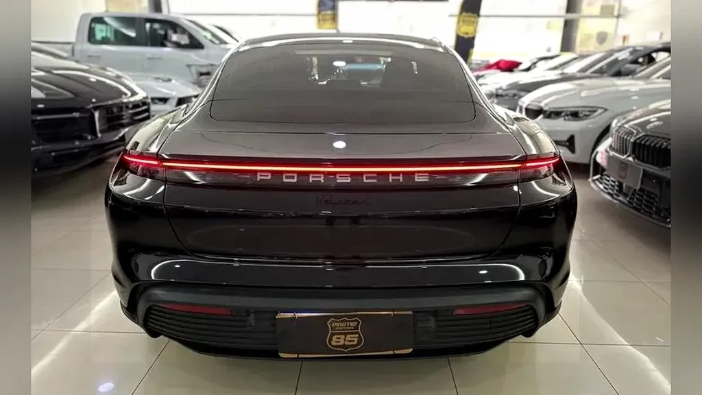 Porsche Taycan - Imagem 5