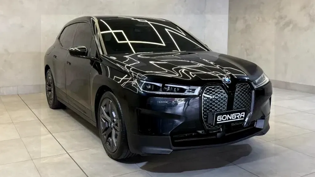 BMW Ix - Imagem 3