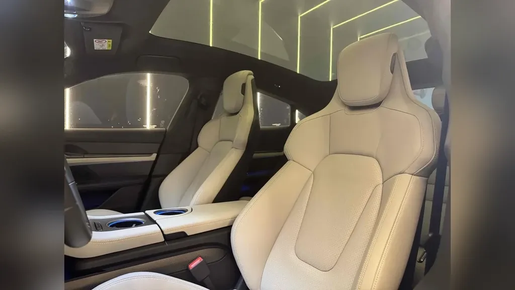 Porsche Taycan - Imagem 12