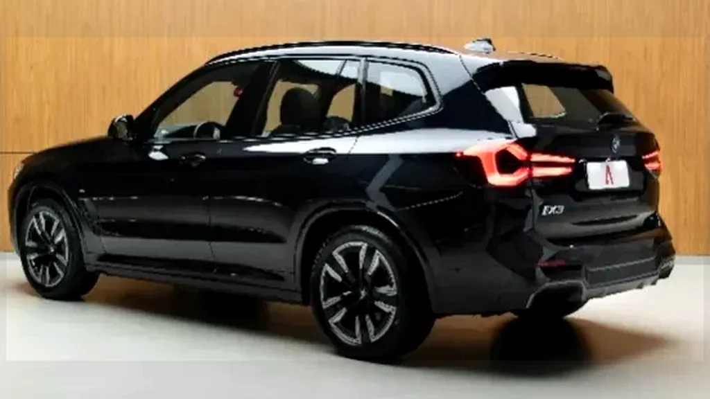 BMW IX3 - Imagem 8