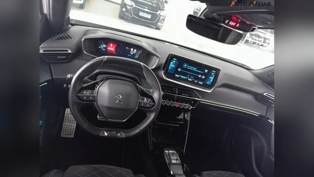 Peugeot E-2008 - Imagem 7