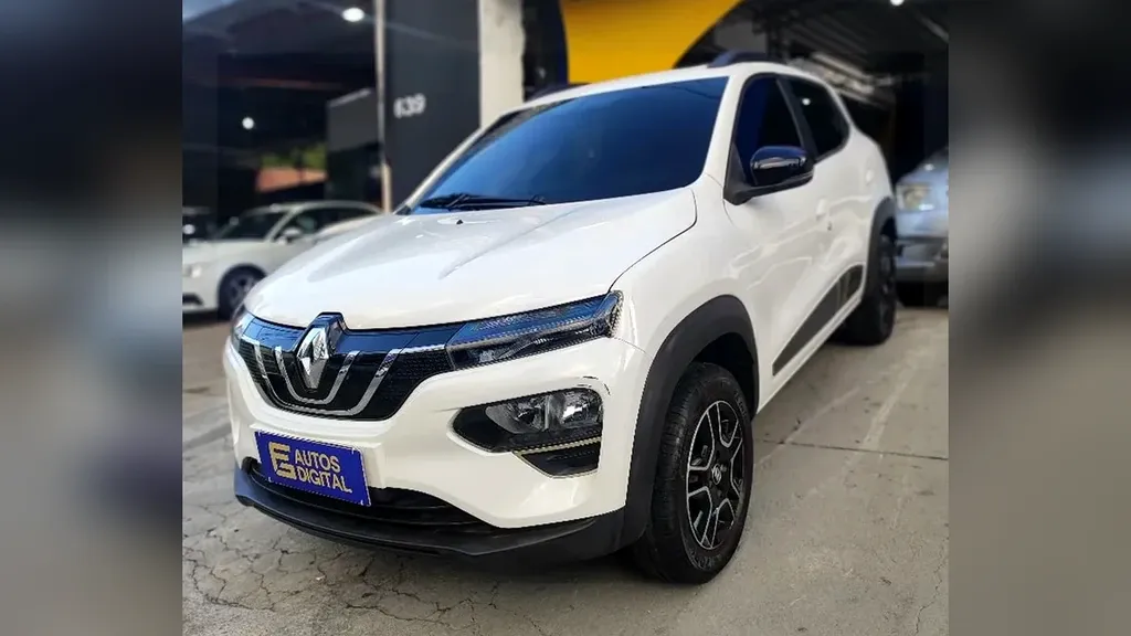 Foto de um renault kwid e-tech electric