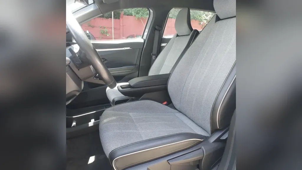 Renault Megane E-tech Electric - Imagem 15