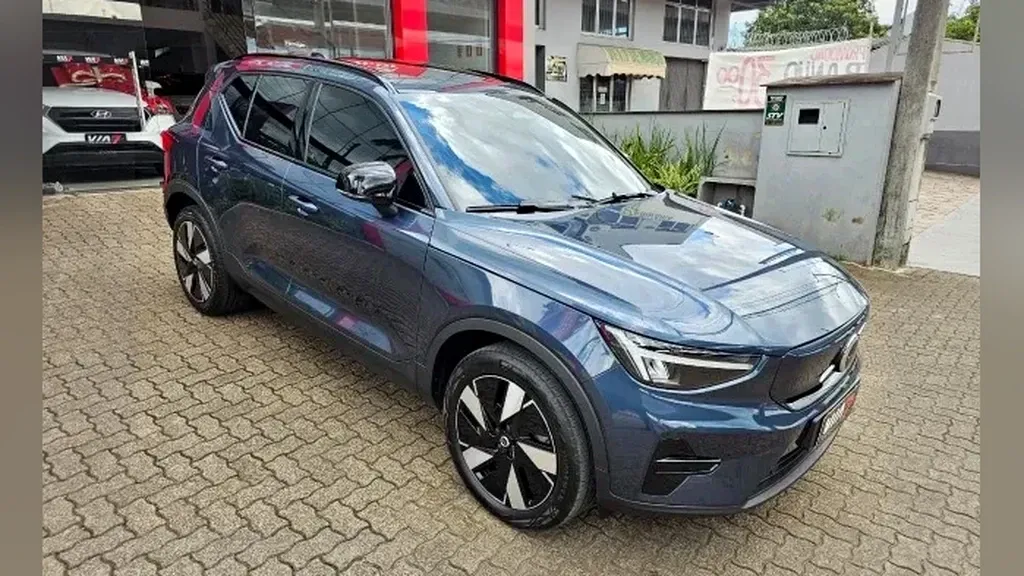 Volvo EX40 - Imagem 4