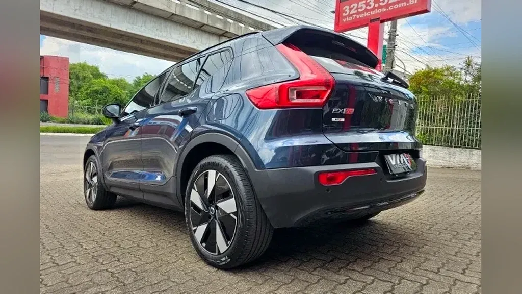 Volvo EX40 - Imagem 7