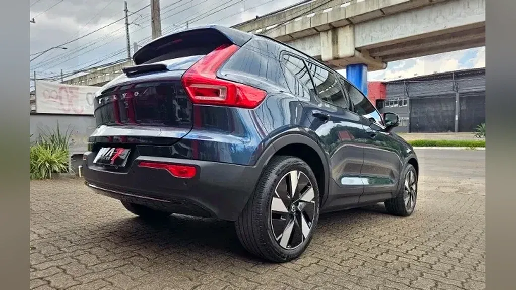Volvo EX40 - Imagem 9