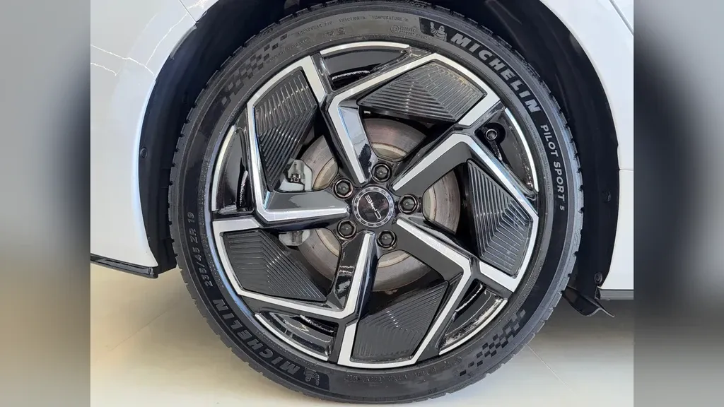 BYD Seal - Imagem 17